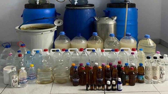 Dikili'de 462 litre sahte içki ele geçirildi