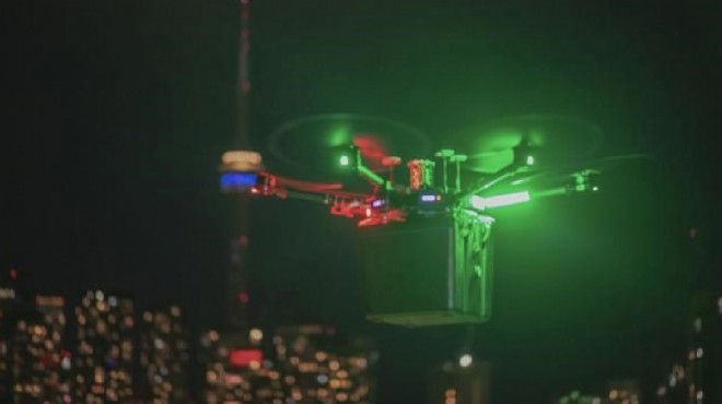 Dünya'da bir ilk: Drone ile taşındı