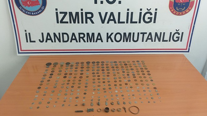 Durdurulan otomobilden 284 tarihi eser çıktı!