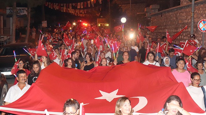 Foça'da Zafer Yürüyüşü