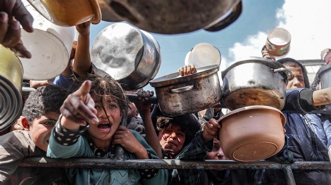 Gazze'de açlık ve susuzluktan ölenlerin sayısı yükseldi