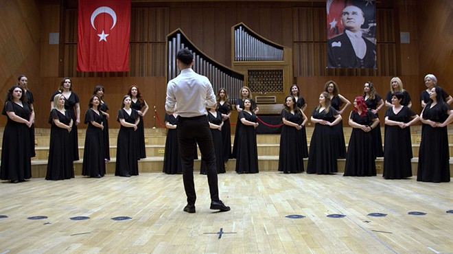 İzmir Büyükşehir'in korosu Ankara sahnesinde