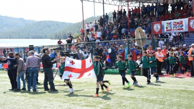 İzmir Cup açılışında 'Terim ve Riekerink' sürprizi