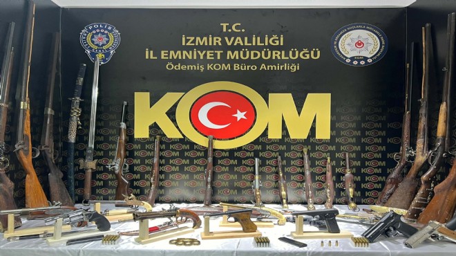 İzmir'de 'antika' silah kaçakçılığı baskını!