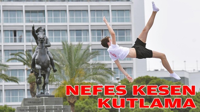 İzmir'de nefes kesen bayram kutlaması