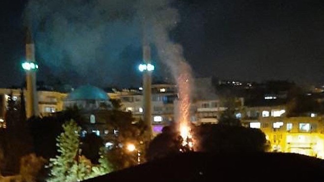 İzmir'de panik! Patlamanın ardından alevler yükseldi
