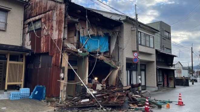 Japonya'daki depremlerde ölenlerin sayısı 323'e çıktı