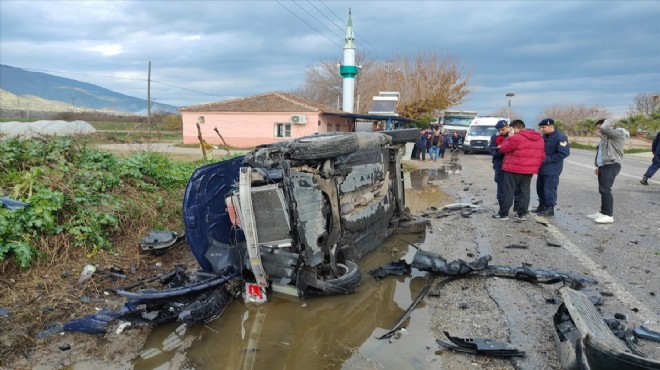 Kafa kafaya girdiler... 4 kişi yaralı!