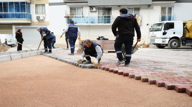 Karşıyaka öz kaynaklarıyla üretiyor... Sokaklar yenileniyor!