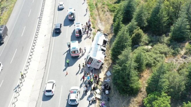 Kütahya'da yolcu otobüsü devrildi: 3 yaralı