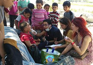 İzmir'deki Suriyeli sığınmacıların ilaç verilmiyor