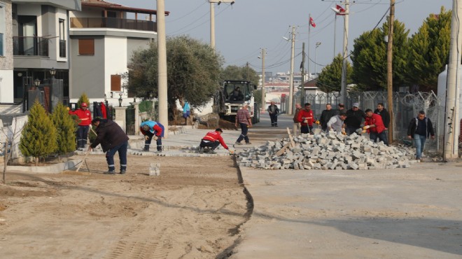 Menderes'te parke taşı mesaisi!