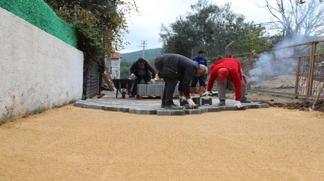 Menderes'te parke taşı mesaisi!