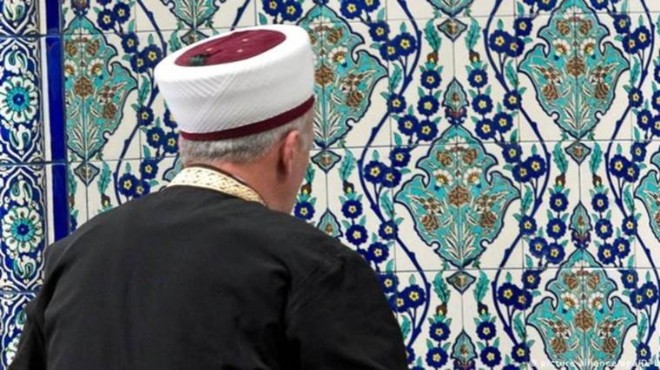 O ülkede imam kararı: Kendimiz yetiştireceğiz