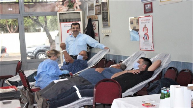 Ödemişli kahveciden 17'nci kan bağış desteği