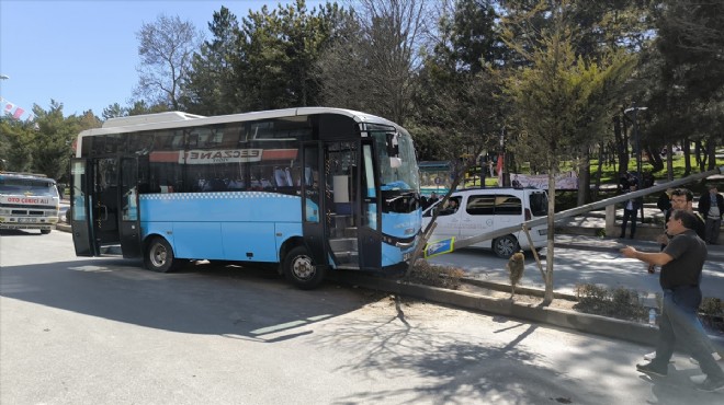 Otobüs direğe çarptı... 2 kişi yaralandı!