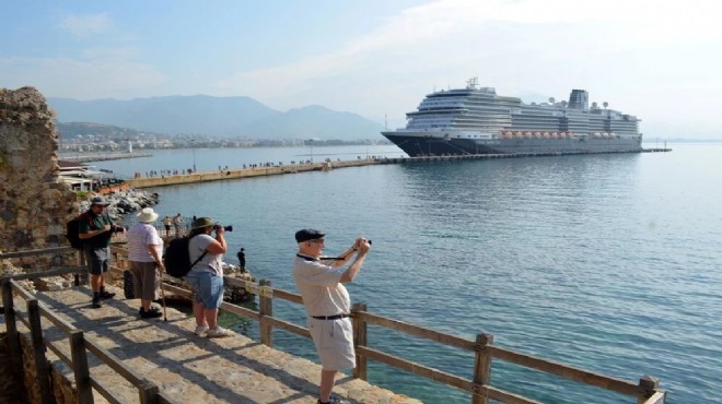 Rotasını İsrail'den Alanya'ya çevirdi!