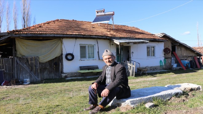 Terk edilmiş köyde yalnız hayat!