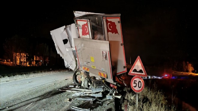 TIR menfeze devrildi... Sürücüsü yaralandı!