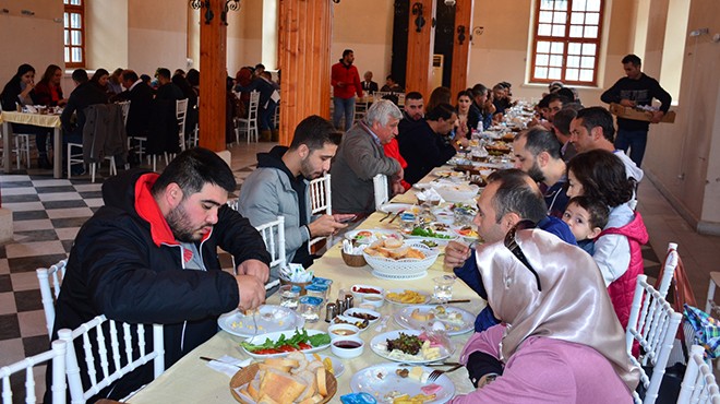 Torbalı’da Öğretmenler Günü kahvaltısı