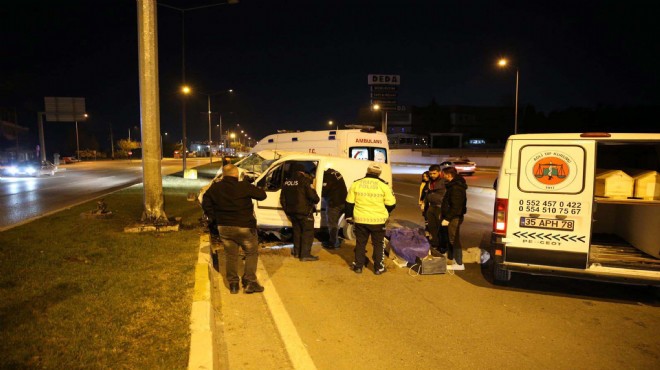 Trafik levhasına çarptı... Sürücünün acı sonu!