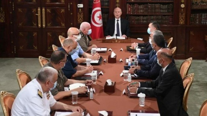 Tunus'ta siyasi kriz: Başbakan görevden alındı