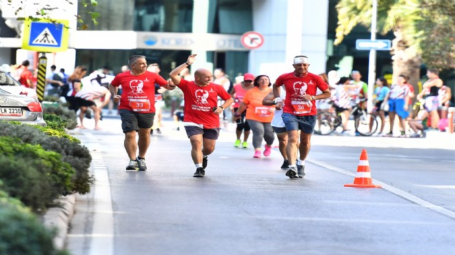 Uluslararası İzmir Yarı Maratonu renkli görüntüler