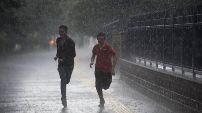 İzmir'de yaz yağmuru zamanı! İşte yağış alacak bölgeler