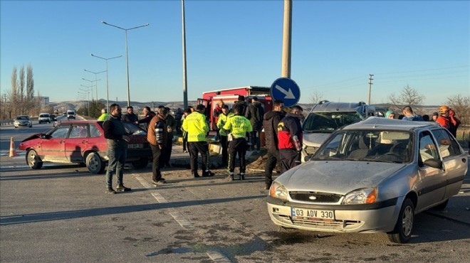 Zincirleme kaza... 2'si çocuk 10 yaralı!